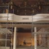 Décor plâtre sous tribune